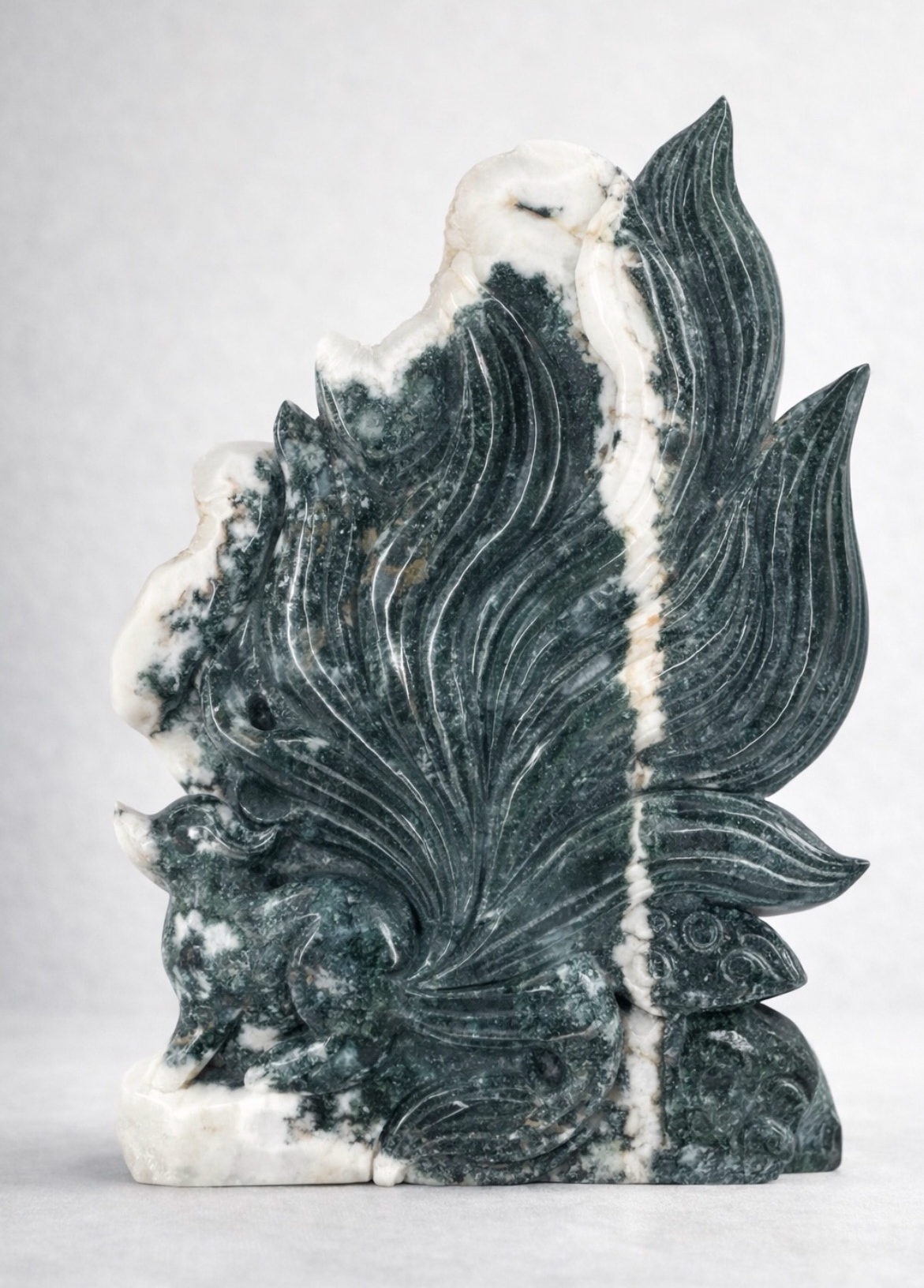 Nine Tail Fox - Moss Agate